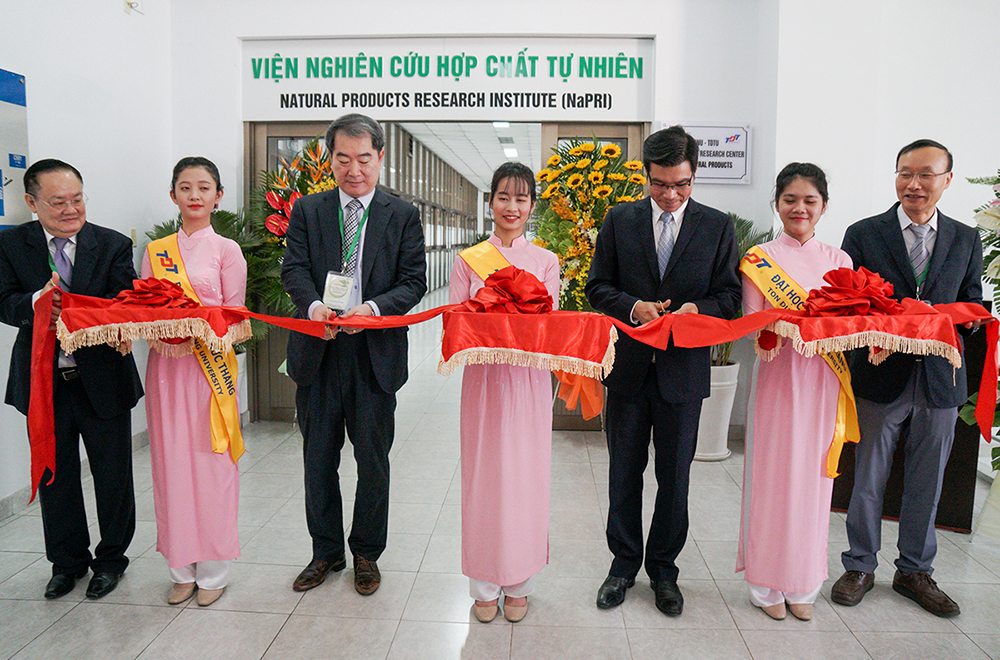 Ribbon cutting ceremony to inaugurate the NaPRI office