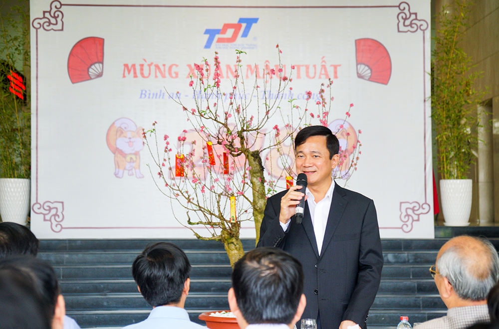 GS. Lê Vinh Danh, Hiệu trưởng chúc mọi người một năm mạnh khỏe và nhiều thành công mới