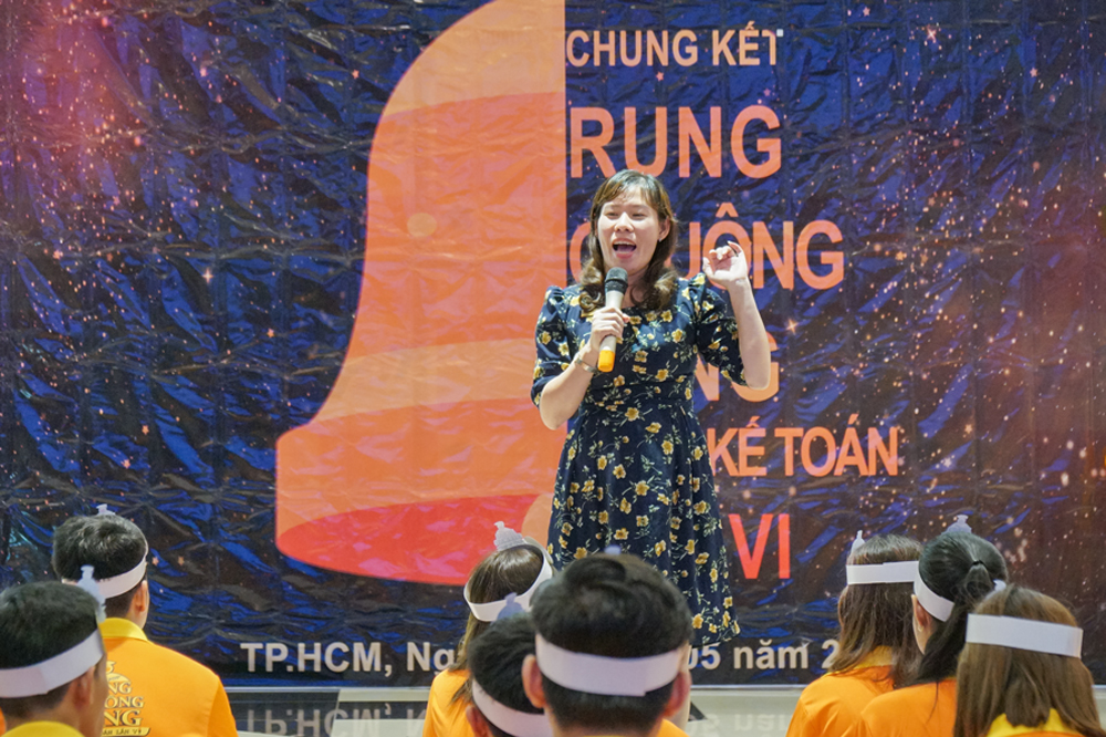 rung-chuong-vang-1.jpg