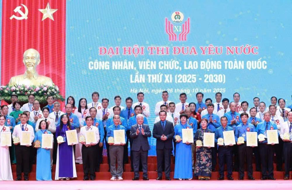 Dai_hoi_thi_dua_CNVC_Khoa_XI