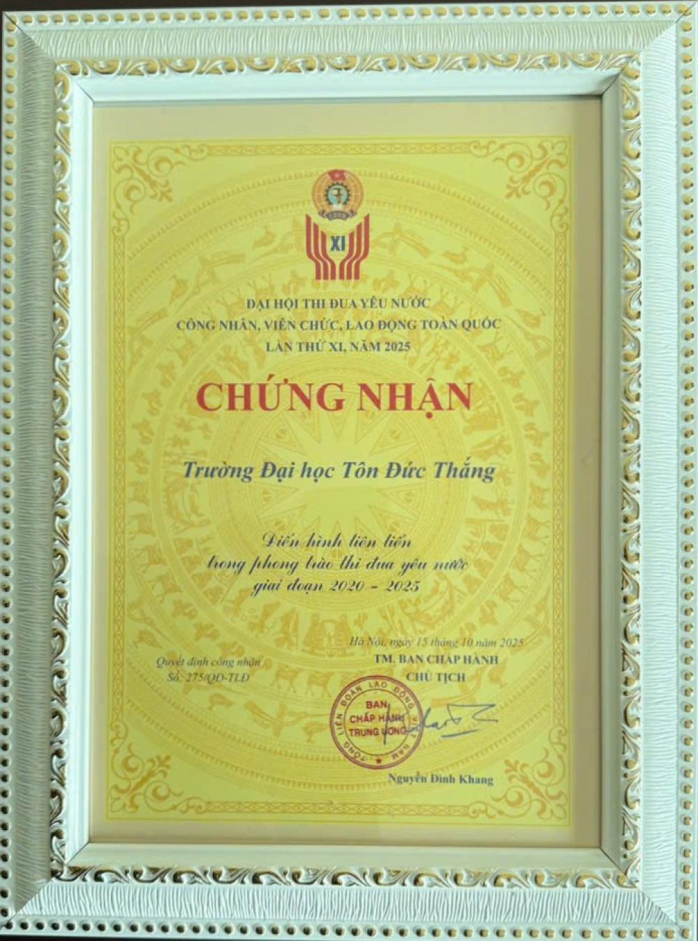 Dai_hoi_thi_dua_CNVC_Khoa_XI