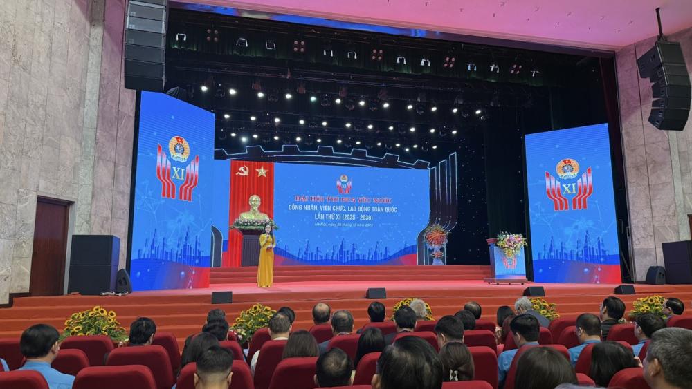 Dai_hoi_thi_dua_CNVC_Khoa_XI