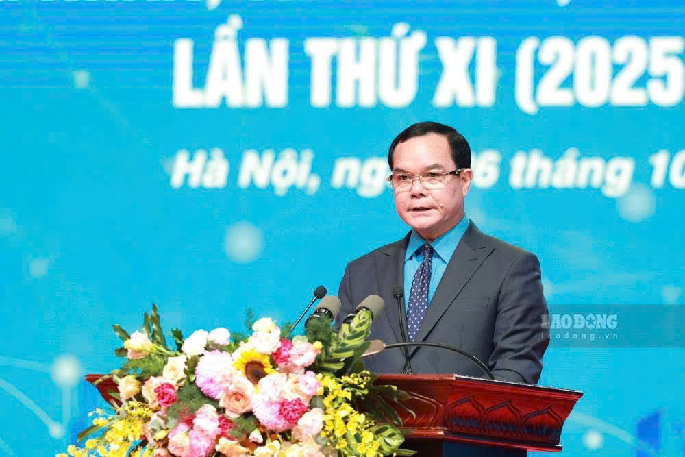 Dai_hoi_thi_dua_CNVC_Khoa_XI