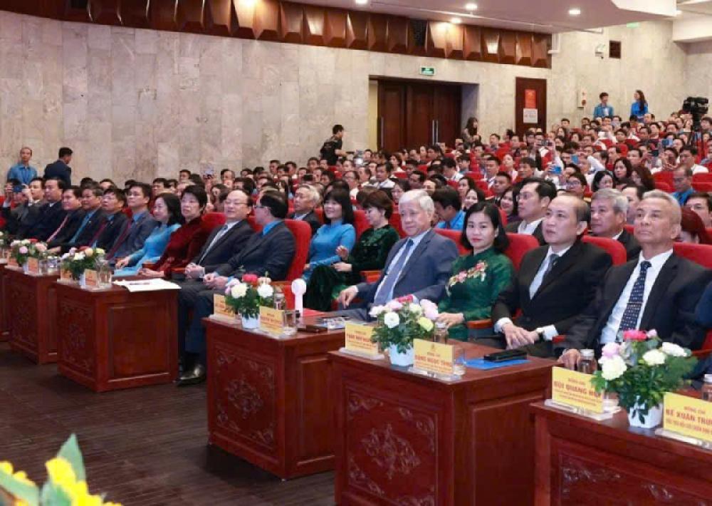Dai_hoi_thi_dua_CNVC_Khoa_XI