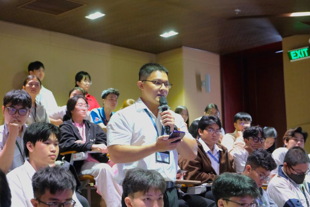 23.4_Doi_thoai_sinh_vien