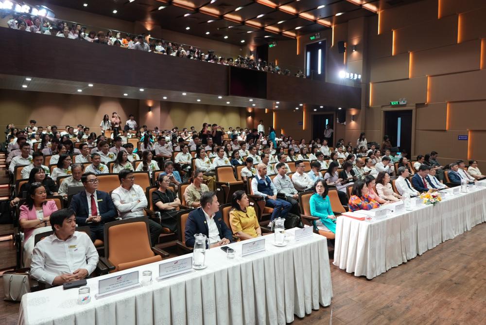 Le_khai_giang_SDH_dot2.25