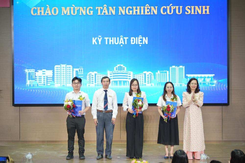 Le_khai_giang_SDH_dot2.25