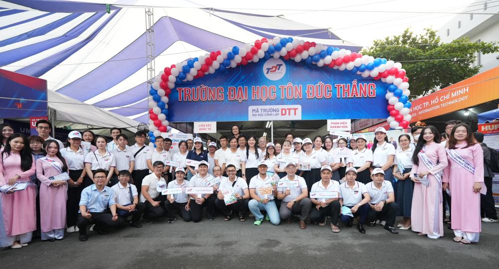 Ngay_hoi_TVTS_Bach_khoa_3.26