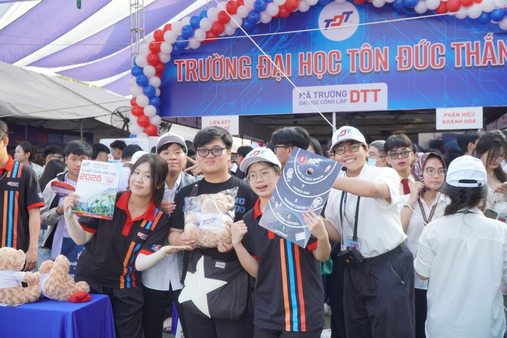 Ngay_hoi_TVTS_Bach_khoa_3.26