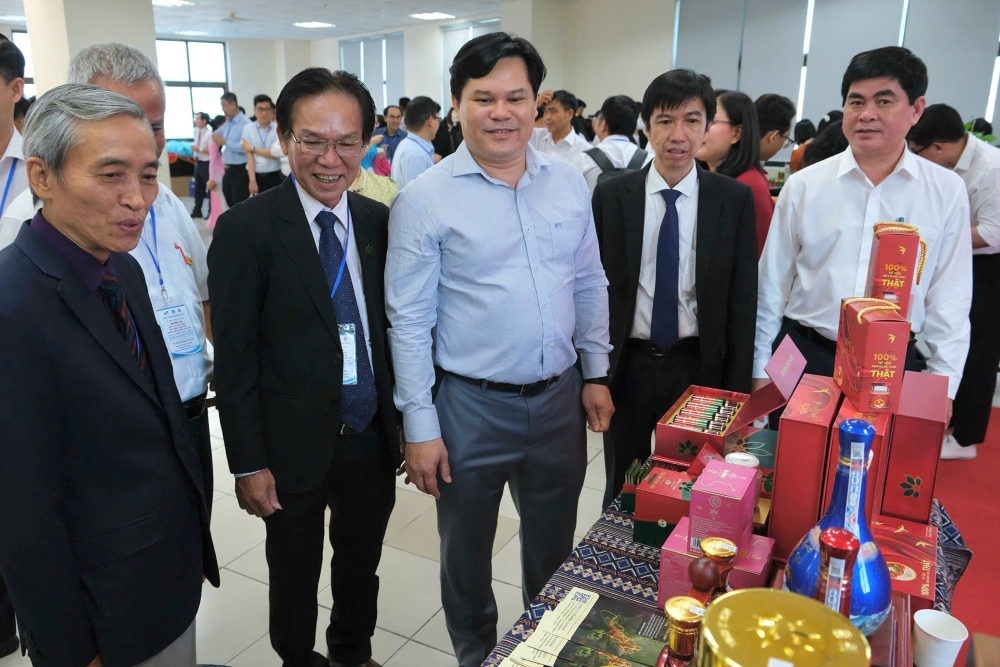 Hoi_thao_Sam_Ngoc_Linh