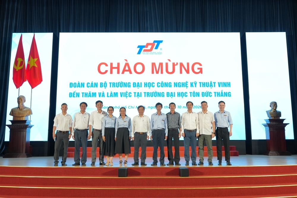 14.10_Tiep_Truong_DH_CNKT_Vinh