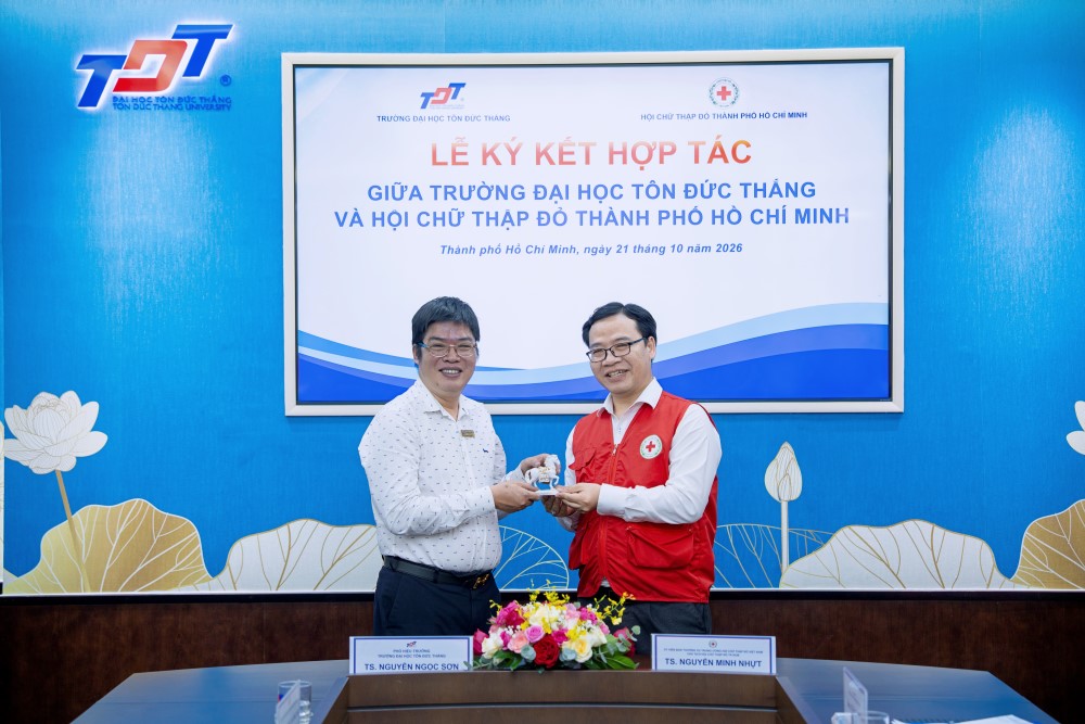 21.10_Ky_ket_Hoi_Chu_thap_do