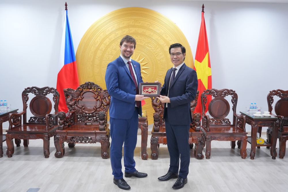 23.10_Trien_lam_thiet_ke_Sec