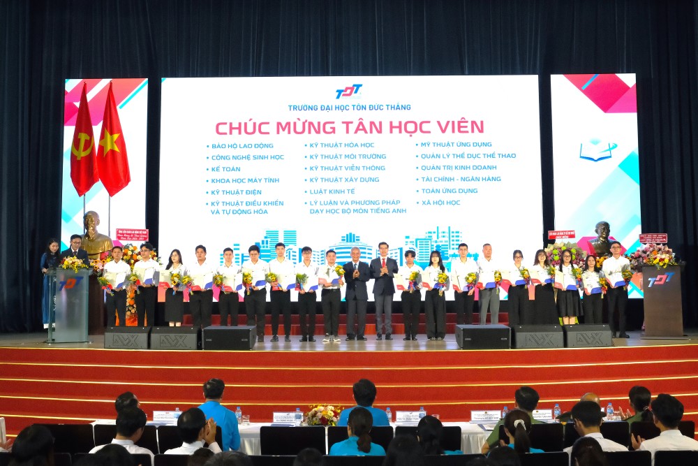 5.9_Le_Khai_giang