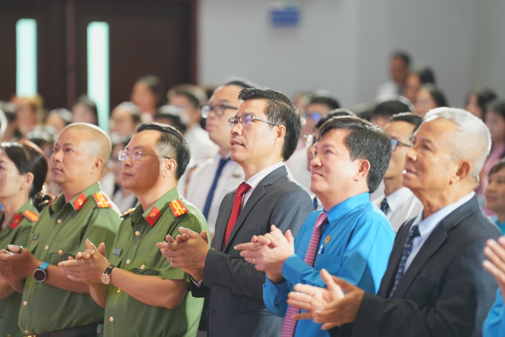 5.9_Le_Khai_giang