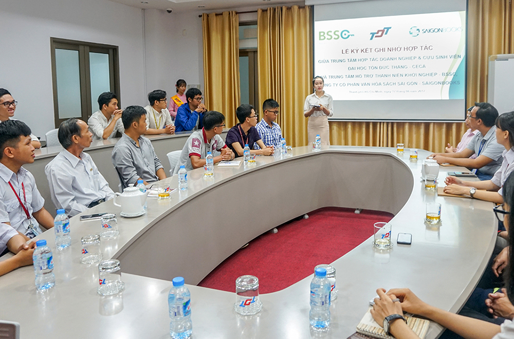 Ton Duc Thang University Center of Alumini and Business cooperation signed a cooperation agreement with Business Startup Support Centre