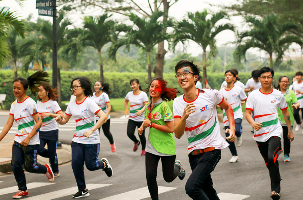 Joy of the "Spring Racing Road" at Ton Duc Thang University